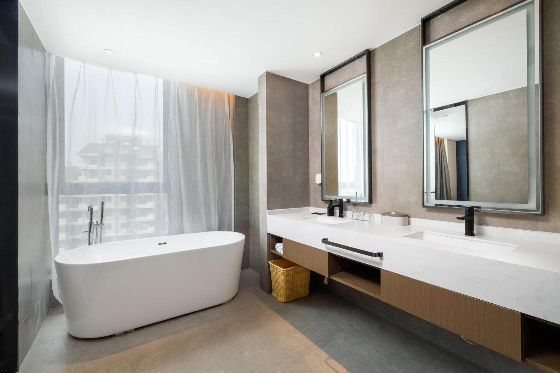 Jimu Suite with Bathtub