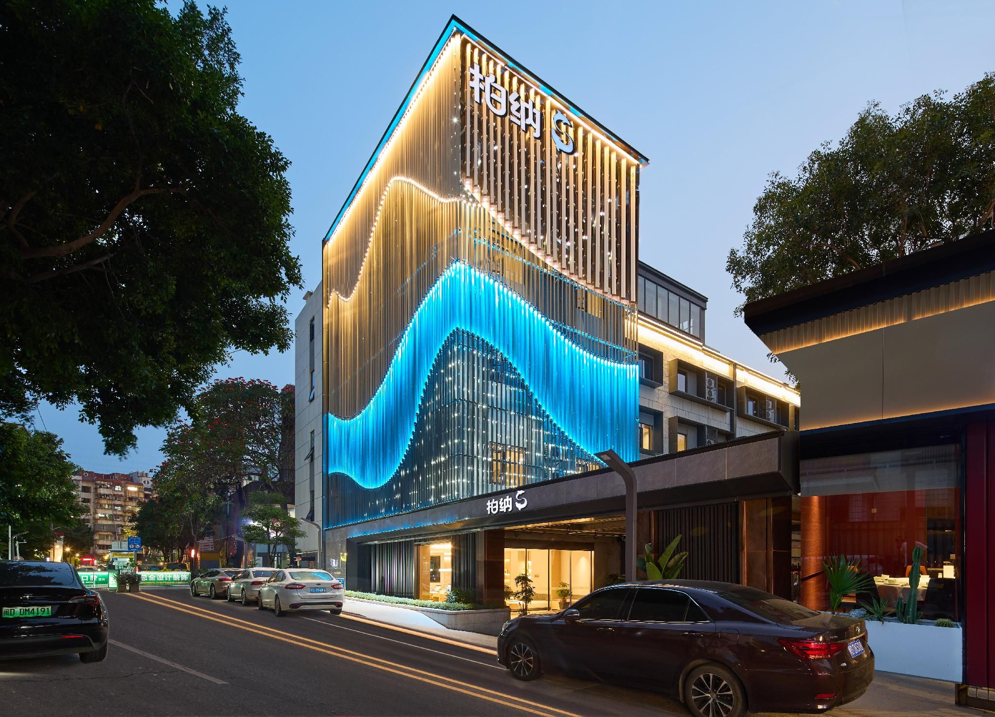 1b2a615c05a1a57574ff3c6f52512281