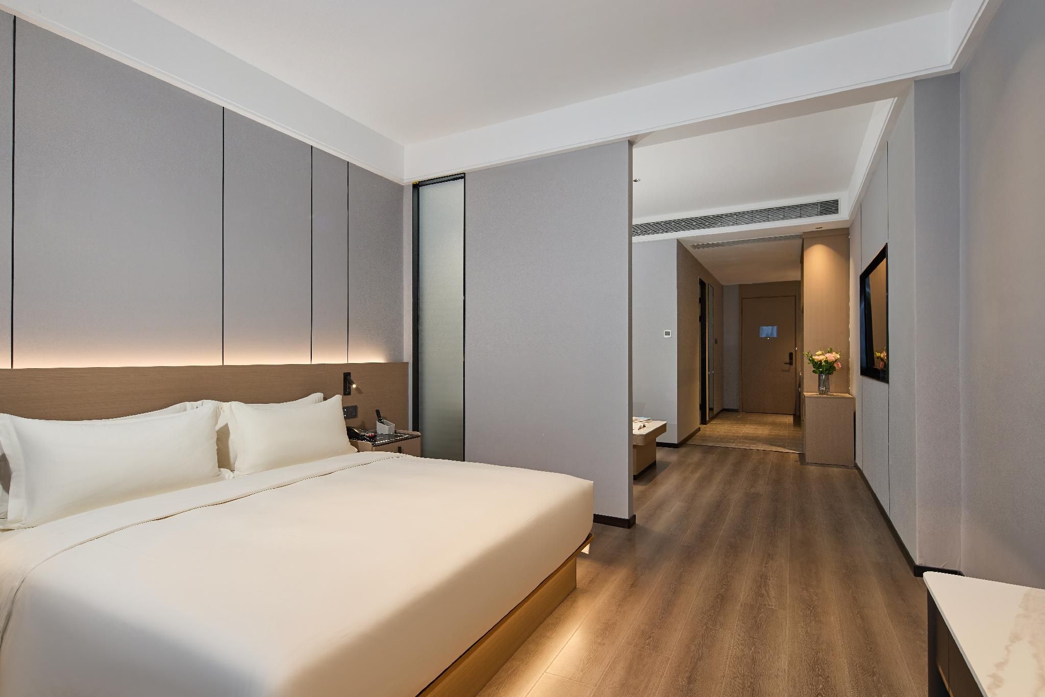 Business Suite Room