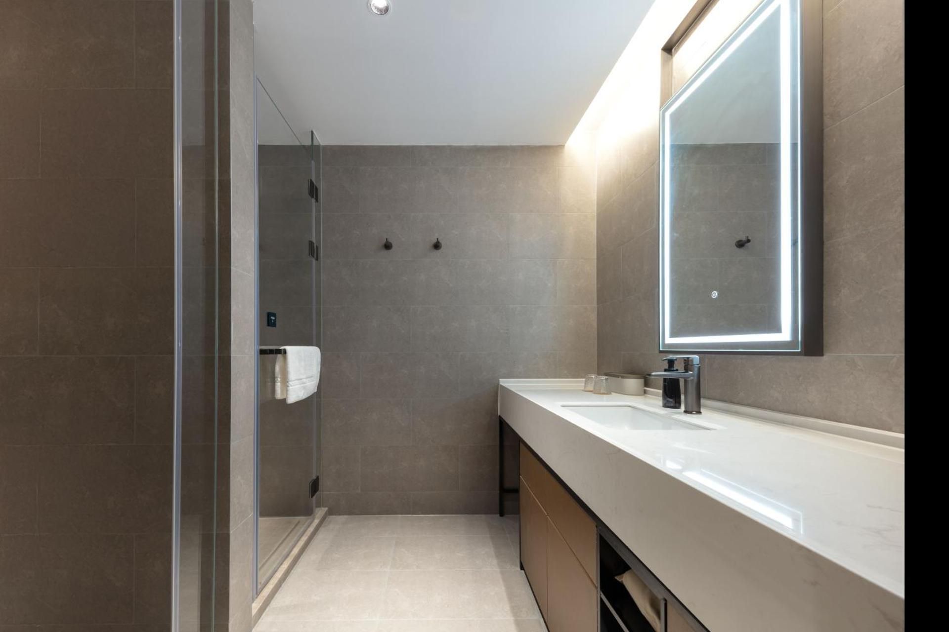 Premier Suite 