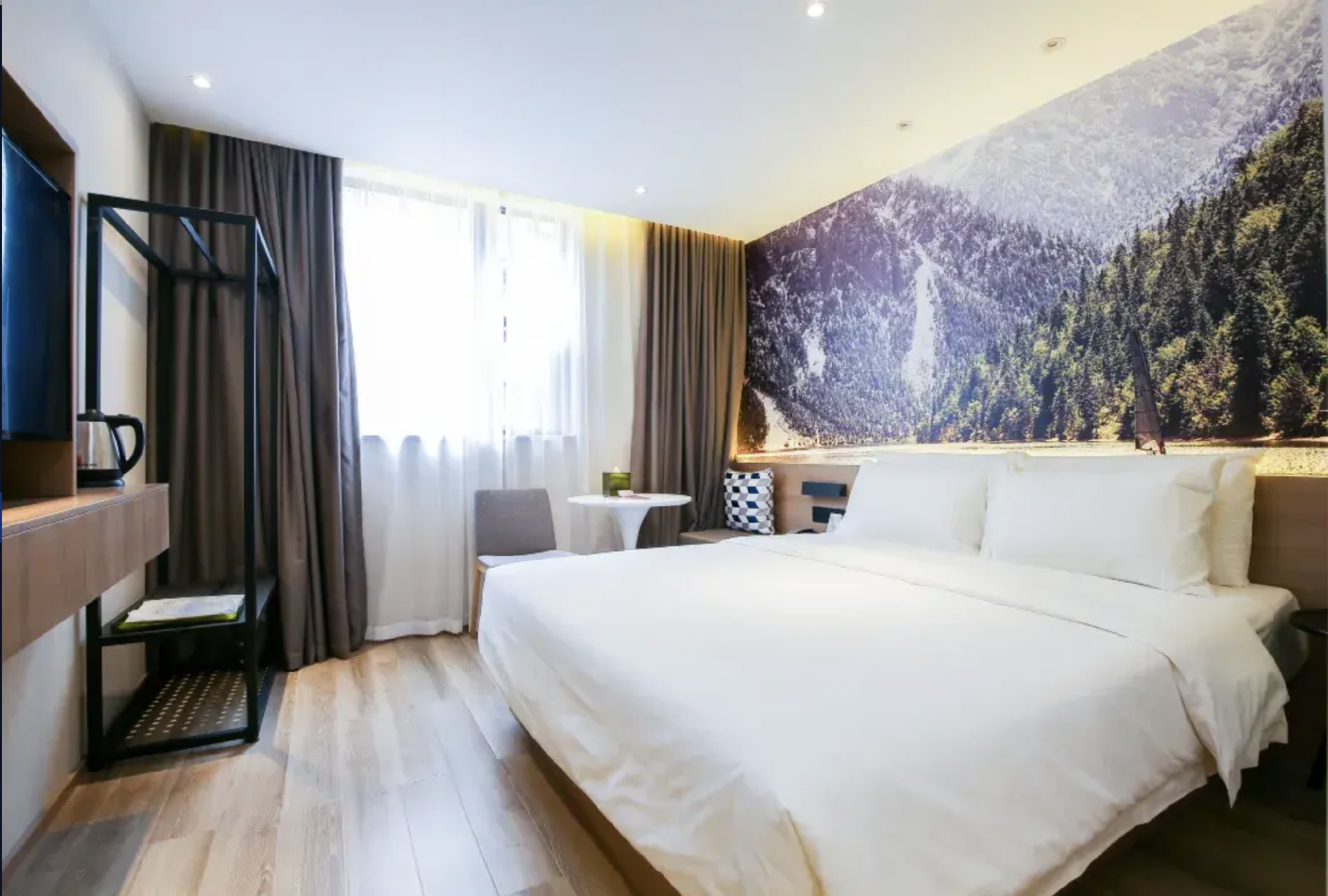 Comfort Queen Room