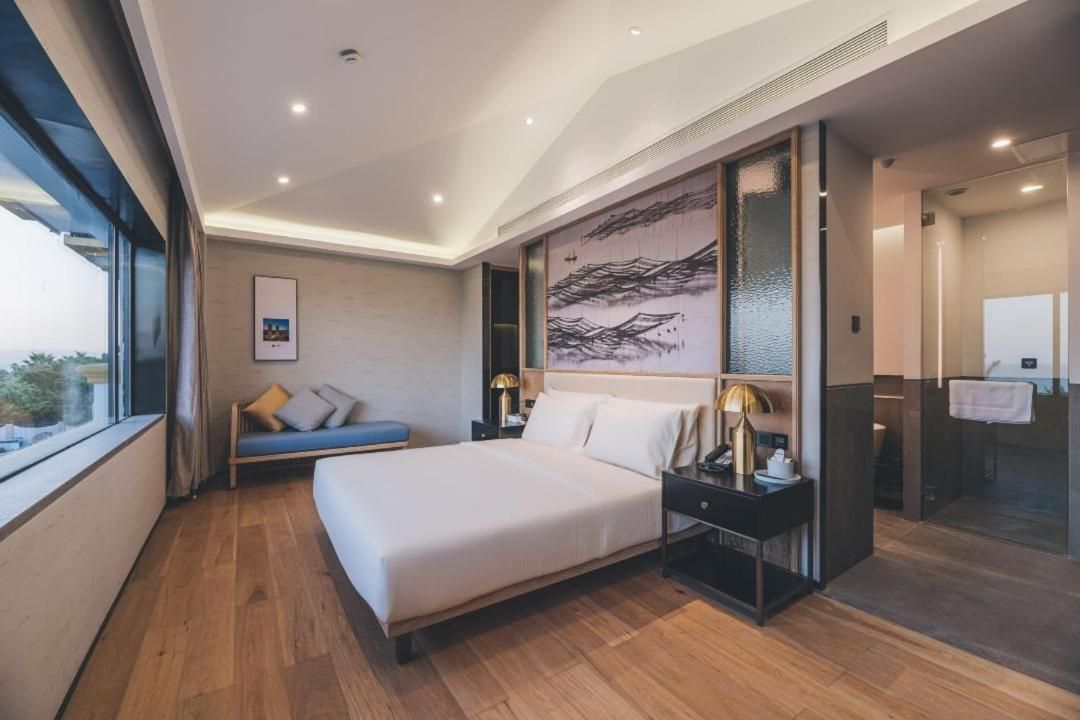 Atour - Deluxe Suite with Full Sea View