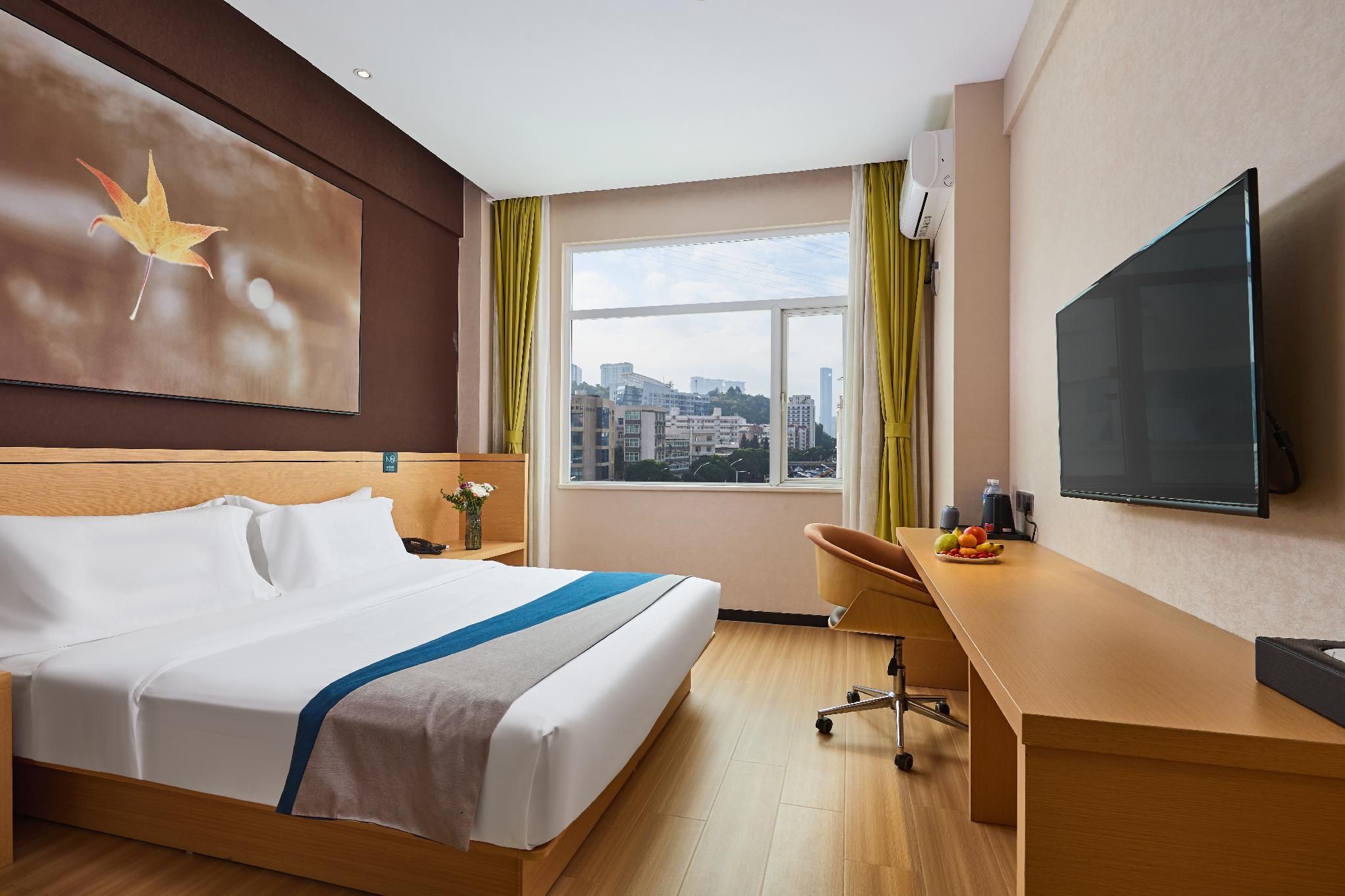 Business King Room