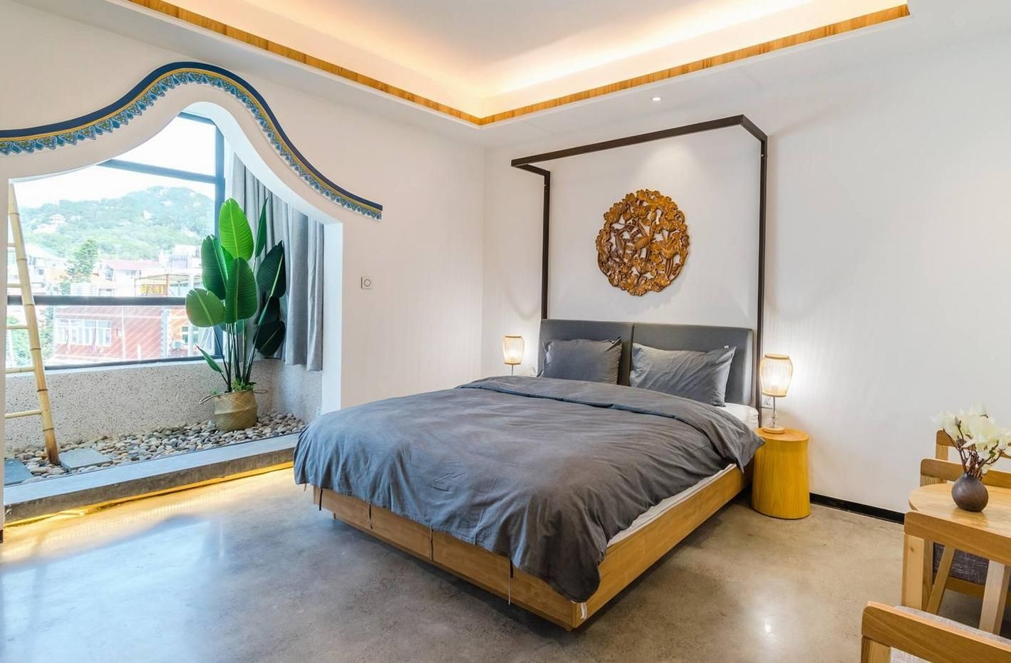 Queen Room with Spa Bath