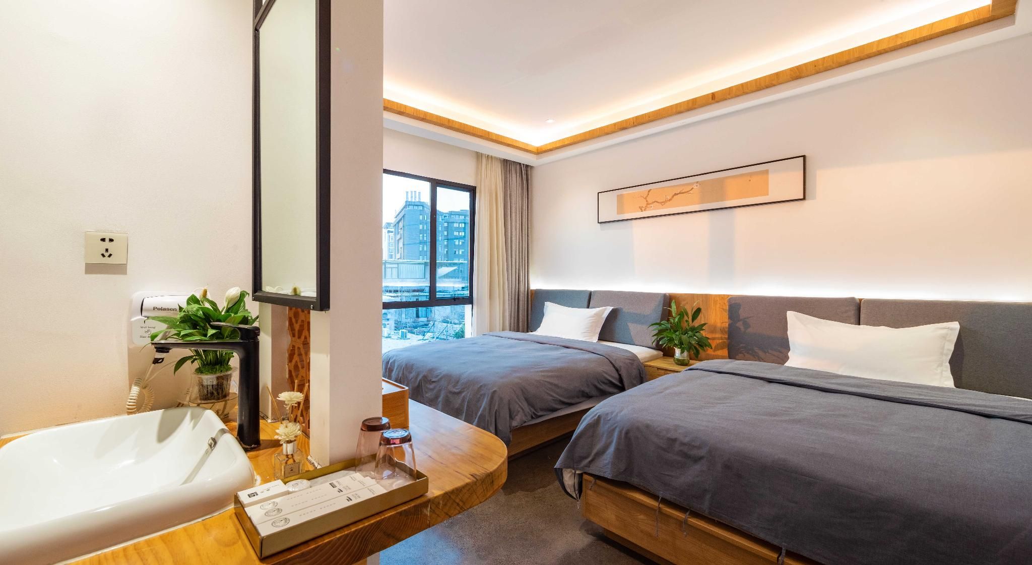 Deluxe Twin Room for 4 People