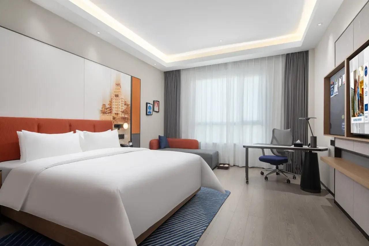 Comfort Queen Room