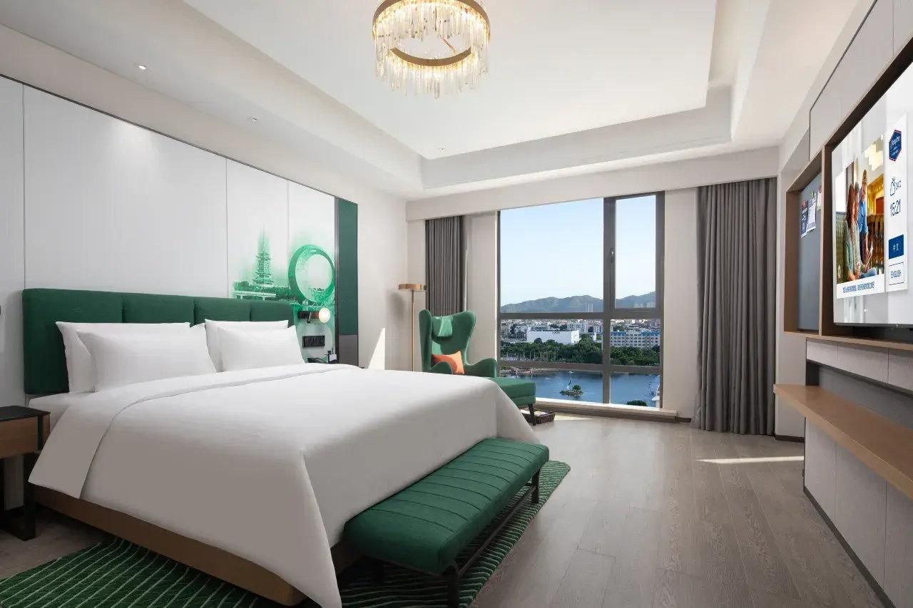 Business Suite Room