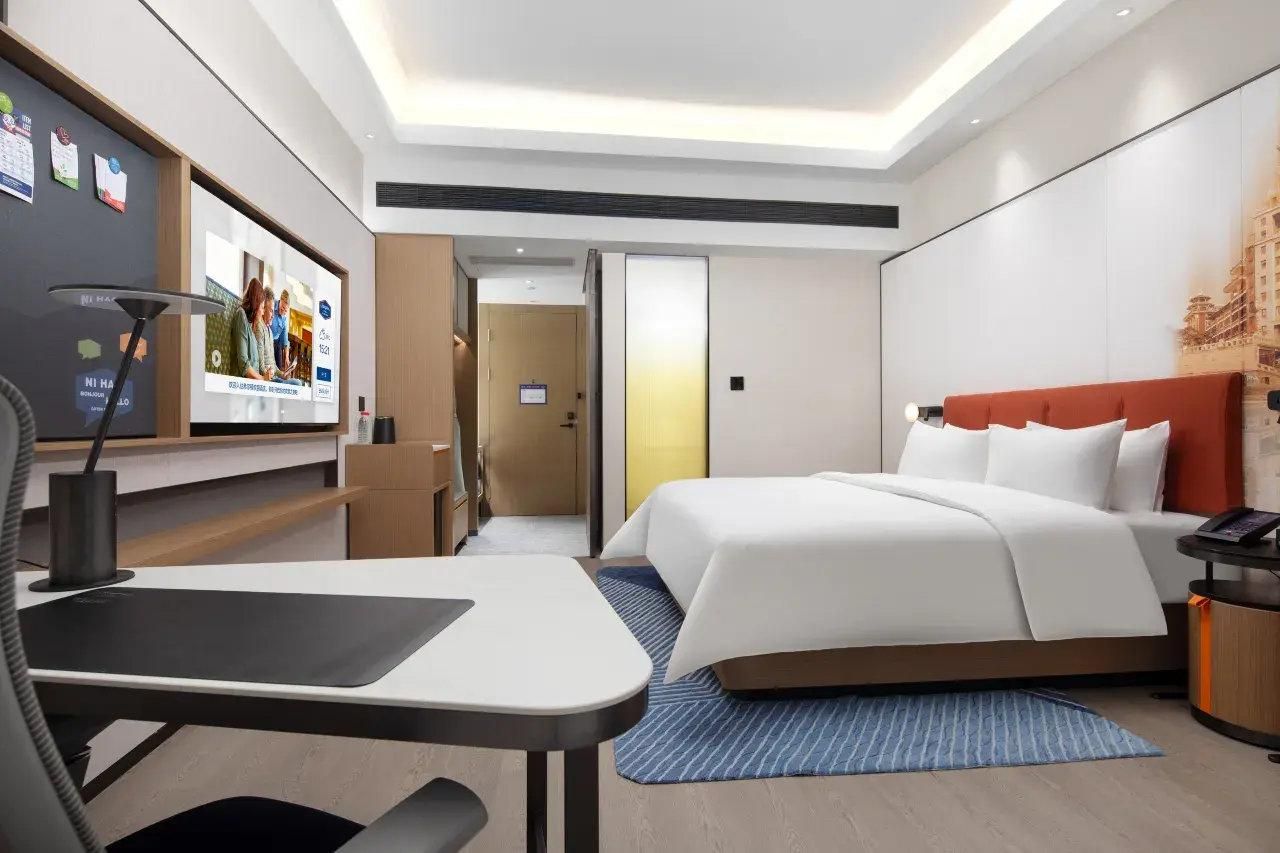 Comfort Queen Room