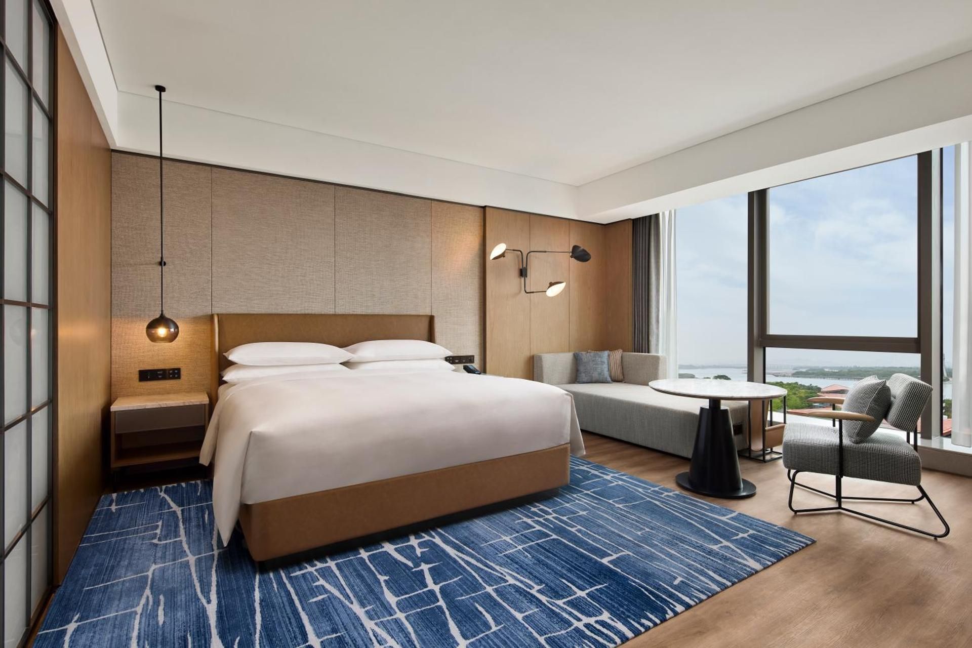 Club Bay View King, Club lounge access, Guest room, 1 King, Bay view