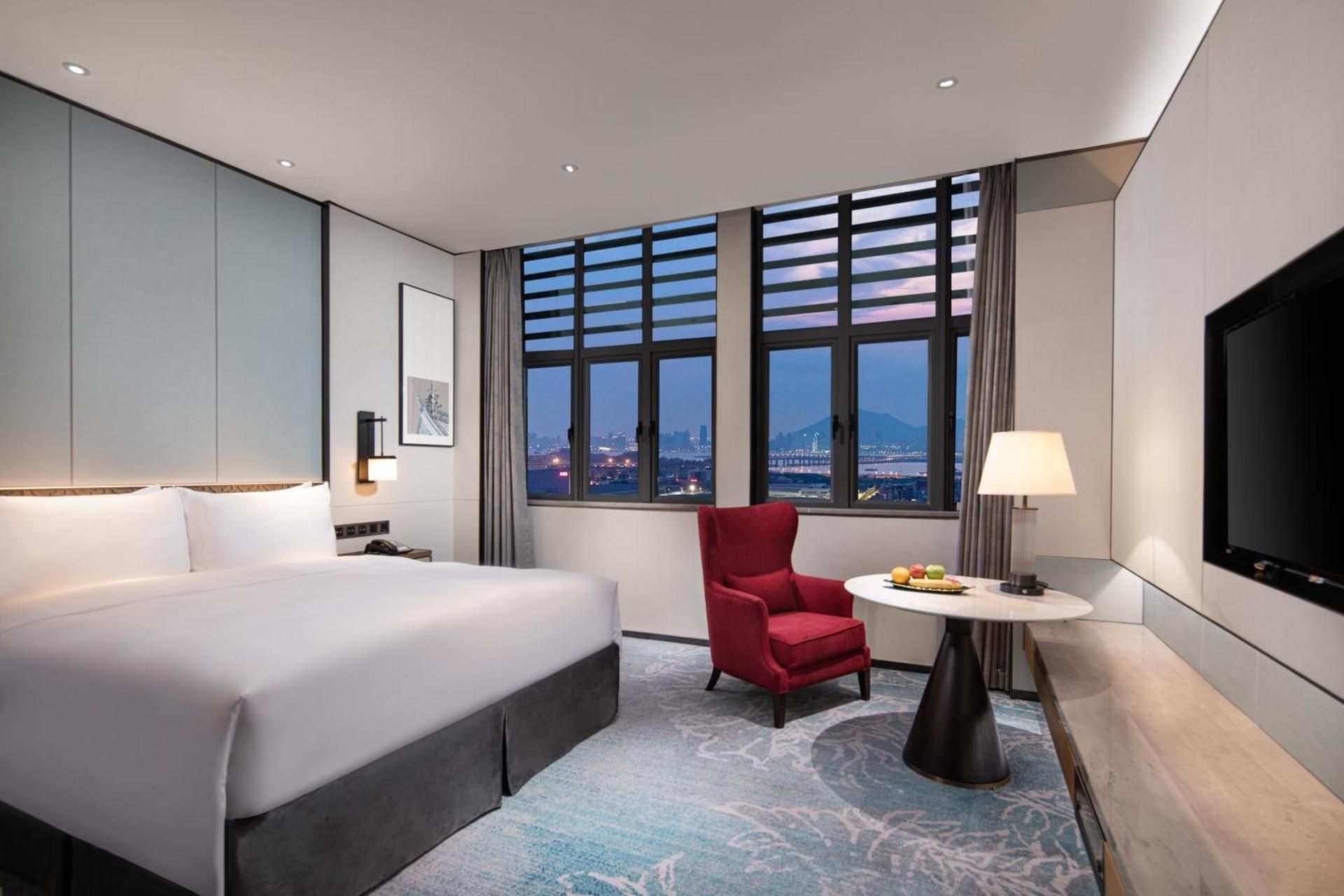 Superior Premier King Room