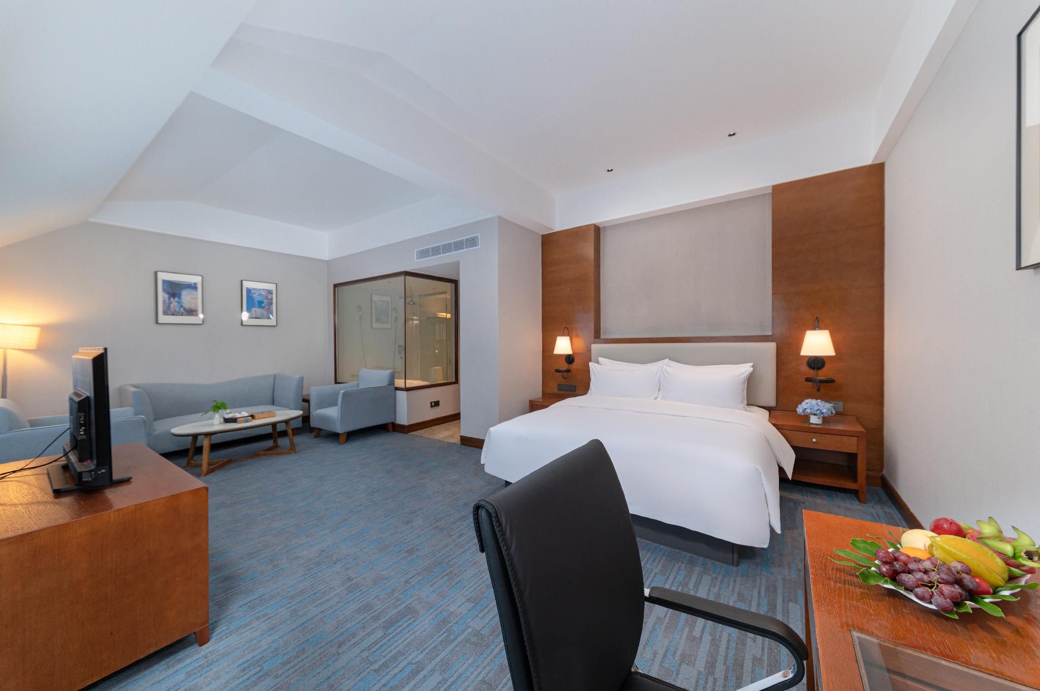 Executive Queen Bed
