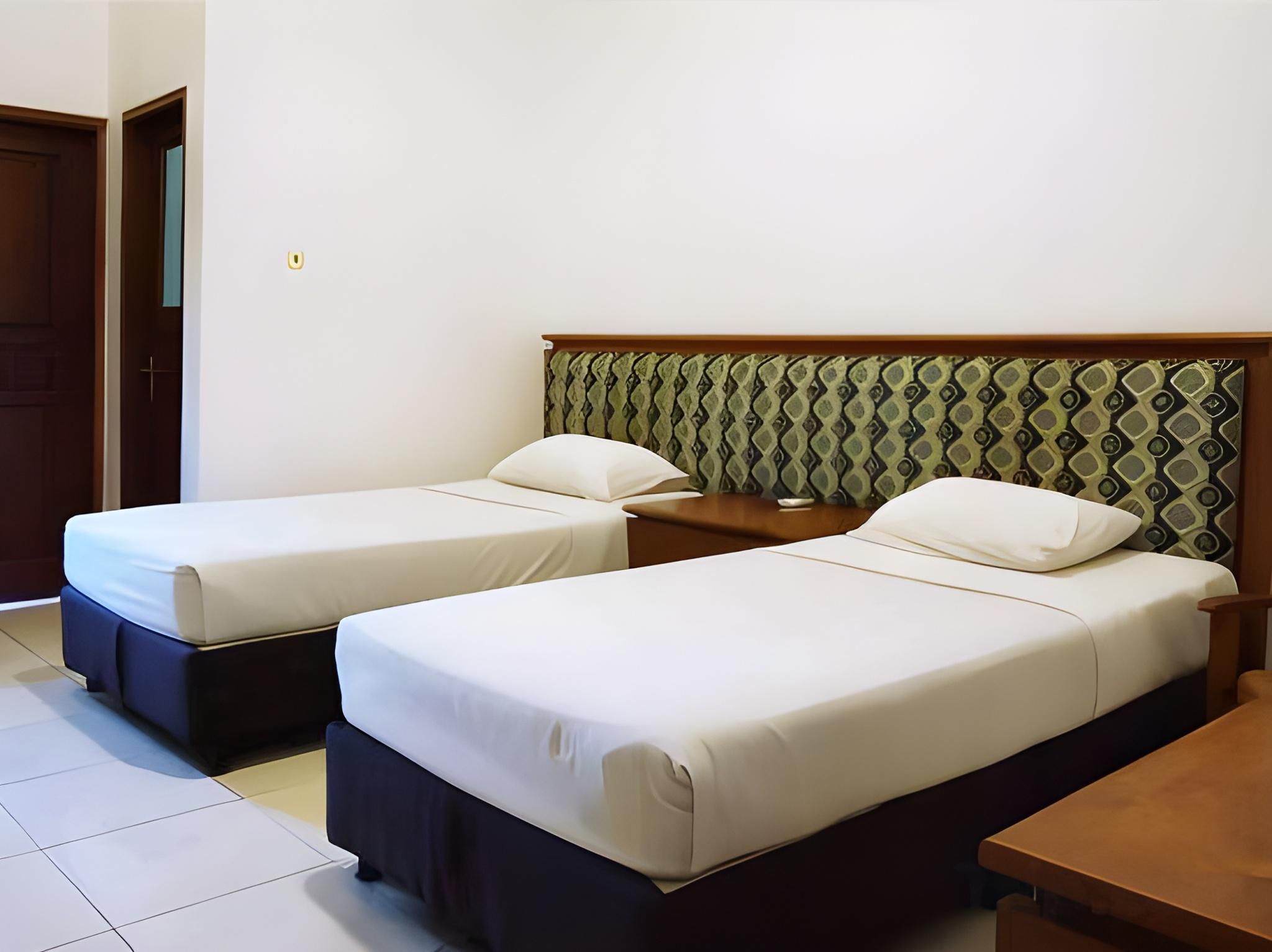 BJ Perdana Hotel Superior Rooms 2