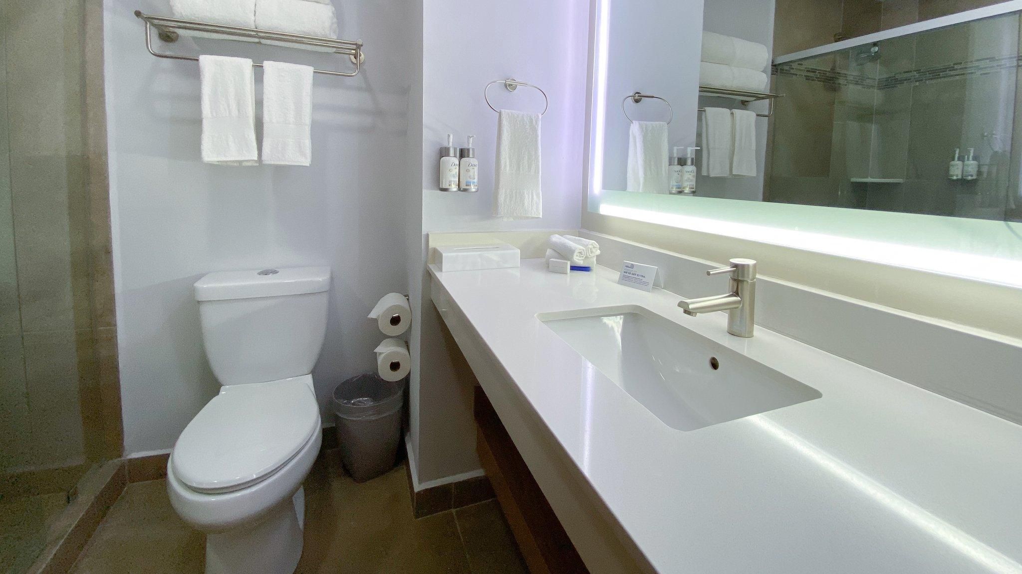 King Mobility Accessible Tub Non-Smoking