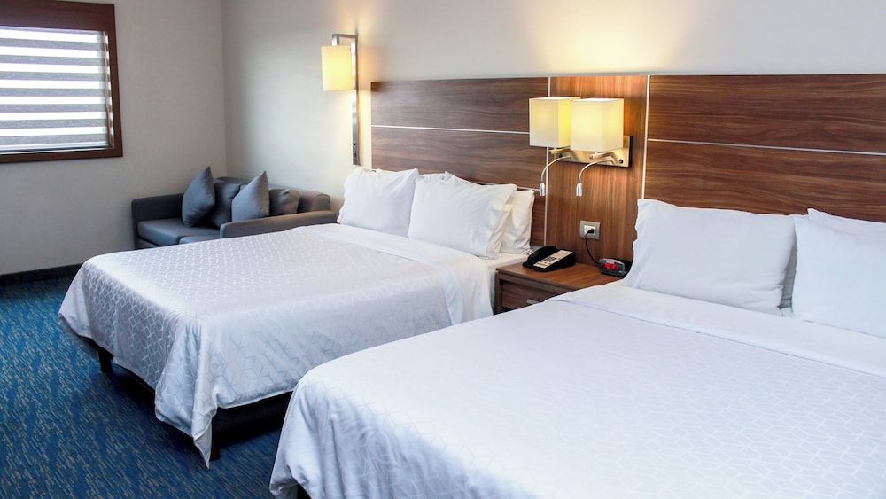 Suite, 2 Queen Beds