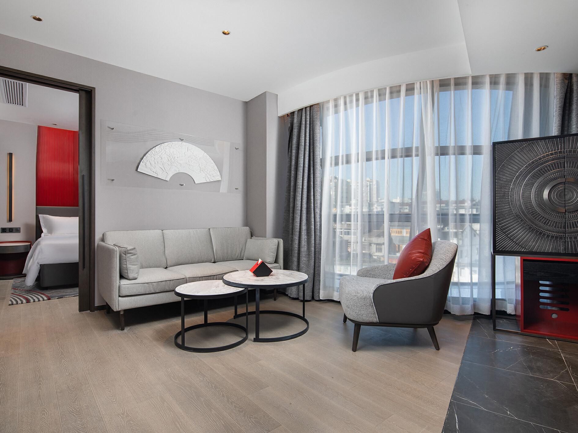 Raddisson RED Wuxi NanChang Street and Grand Canal WH - RED Suite 2