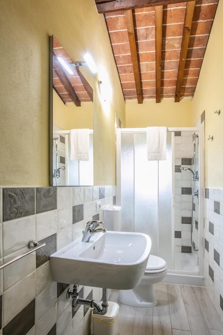Superior One-Bedroom Apartment (4 Adults)