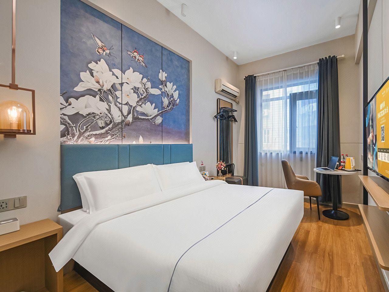 WH - Superior Bed Room