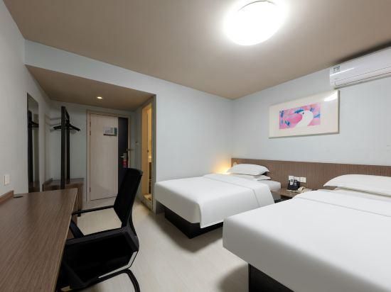 WH - Standard Daxiao Twin Room
