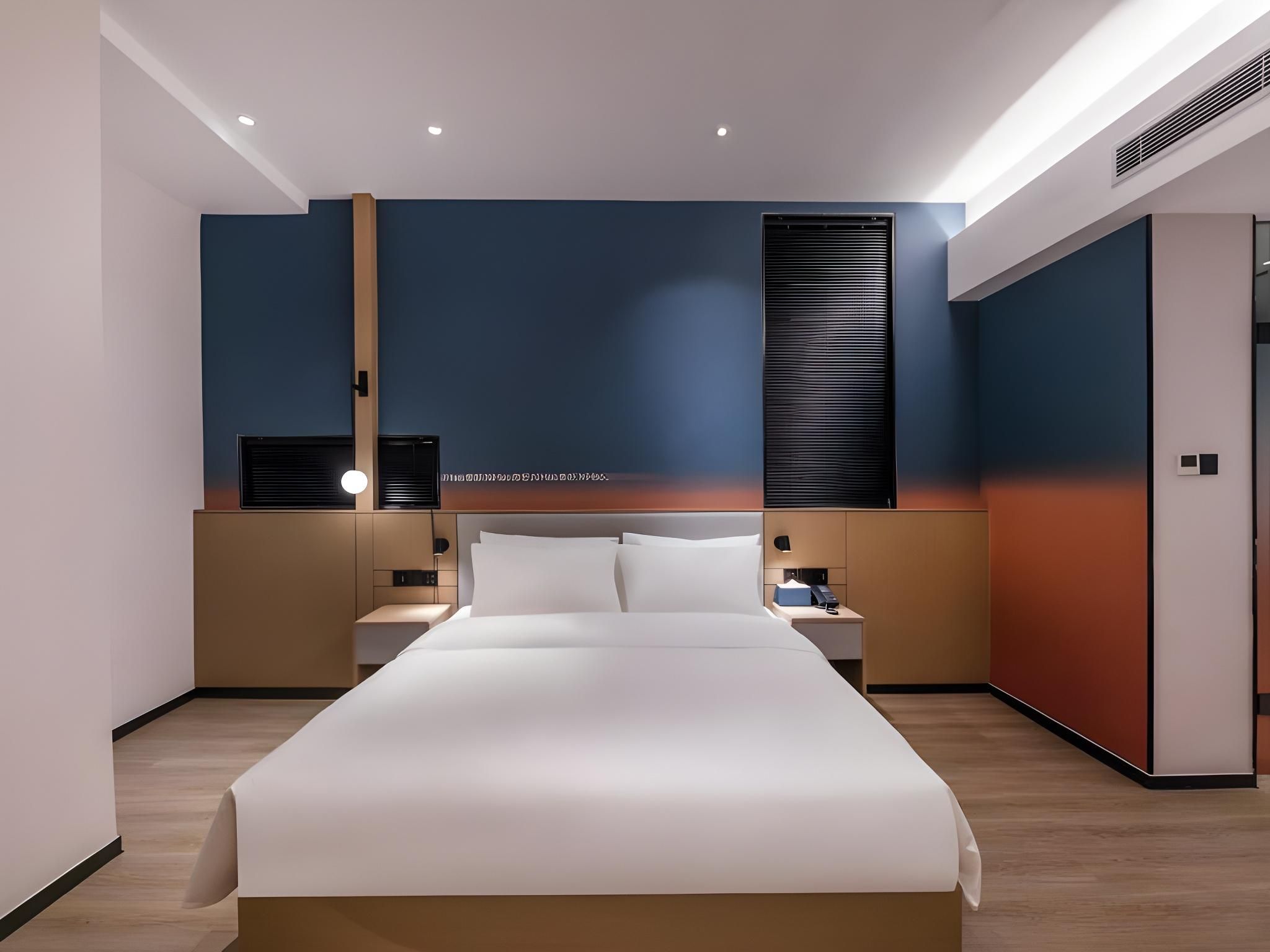 Superior Room Queen