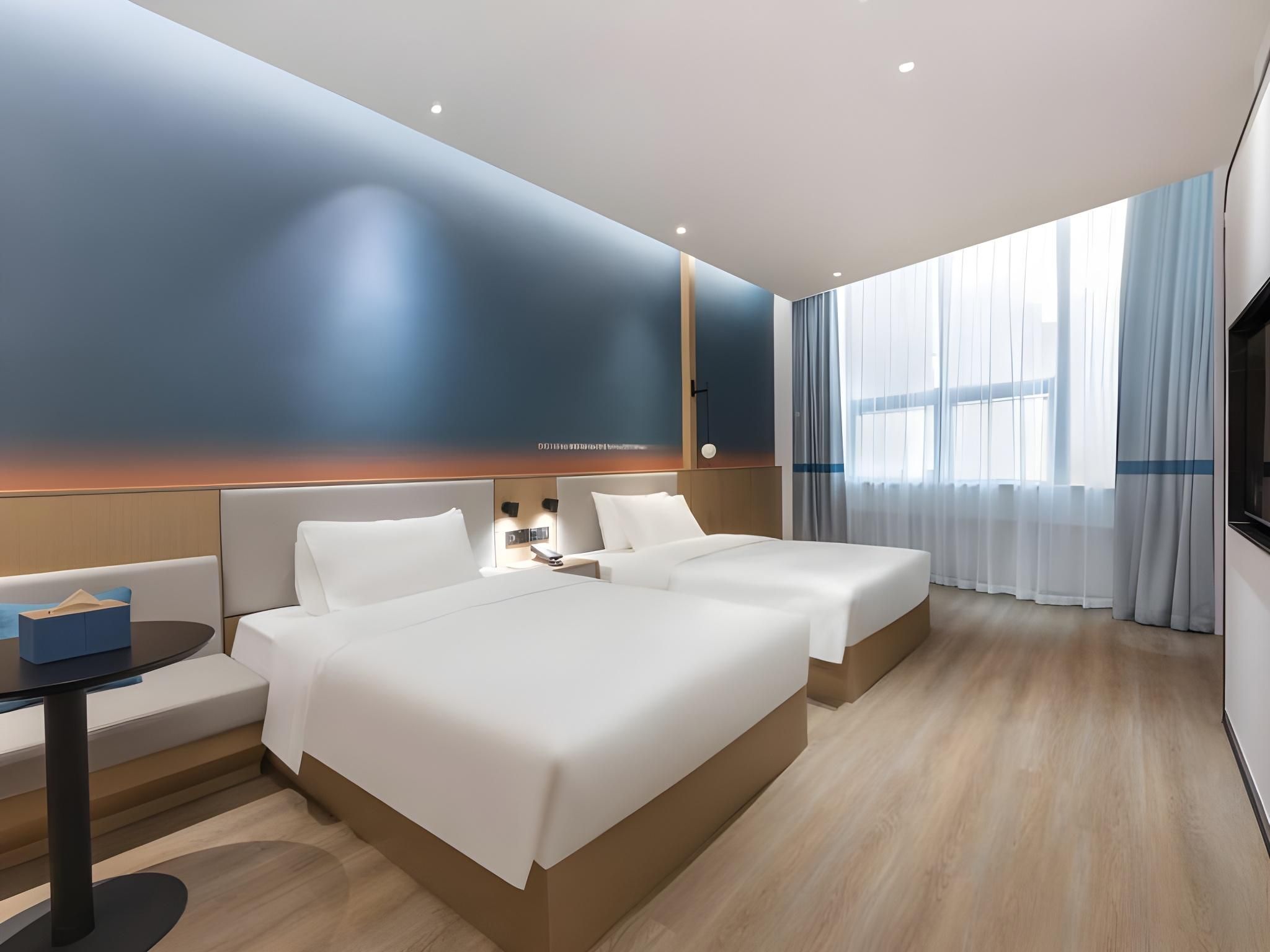 Twin Business Room