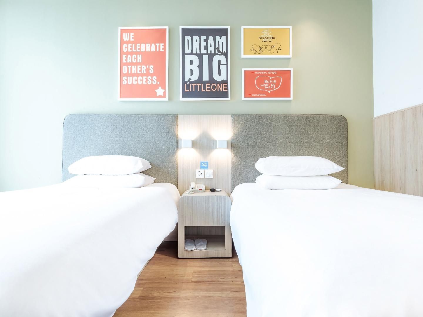 Huazhu - Twin Room A