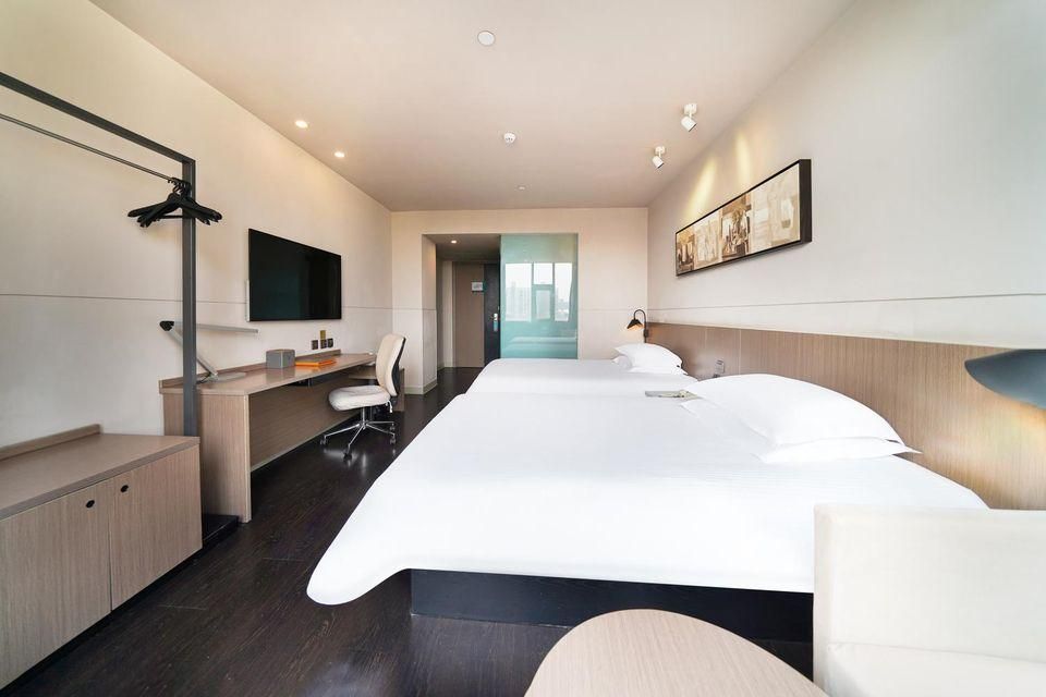 Business Standard Room B