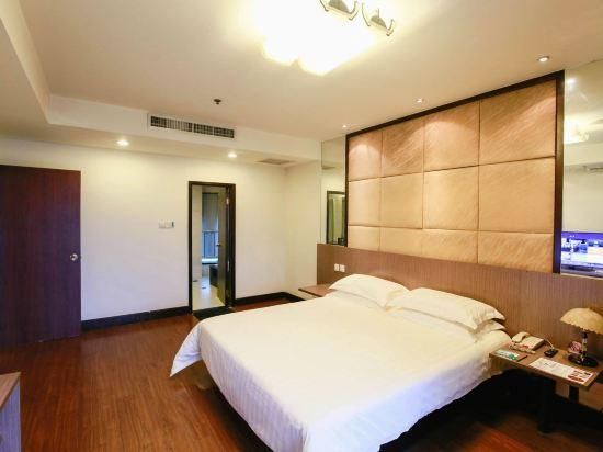 WH - Superior 1 Bed Suite with River View