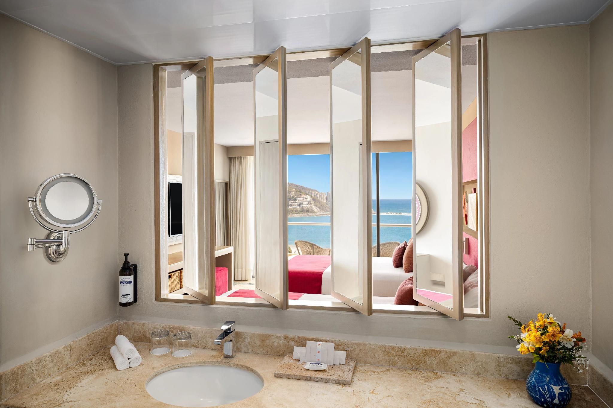 Sun Club Deluxe Double Ocean View - All Inclusive