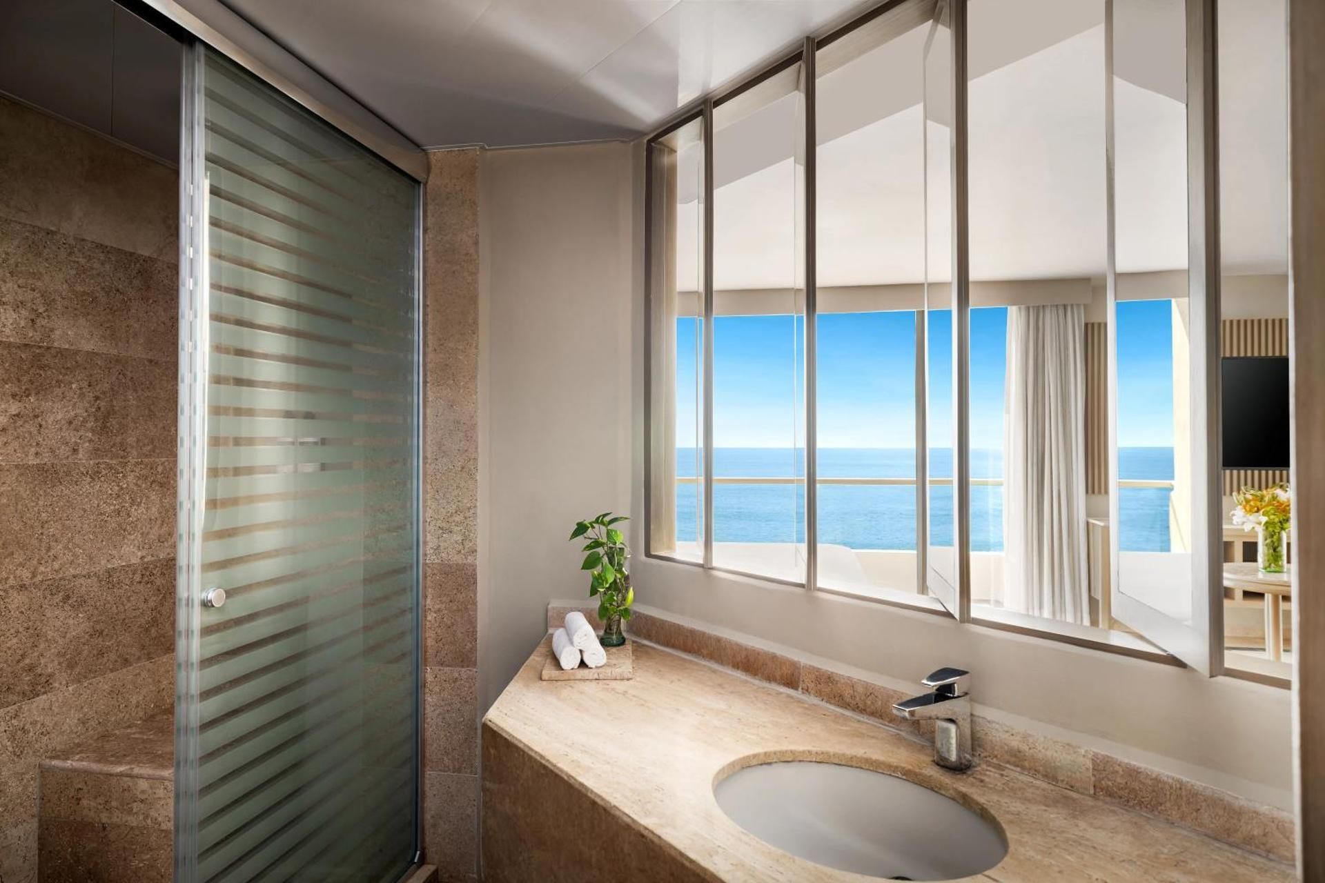 Sun Club Family Suite Ocean Front - All Inclusive