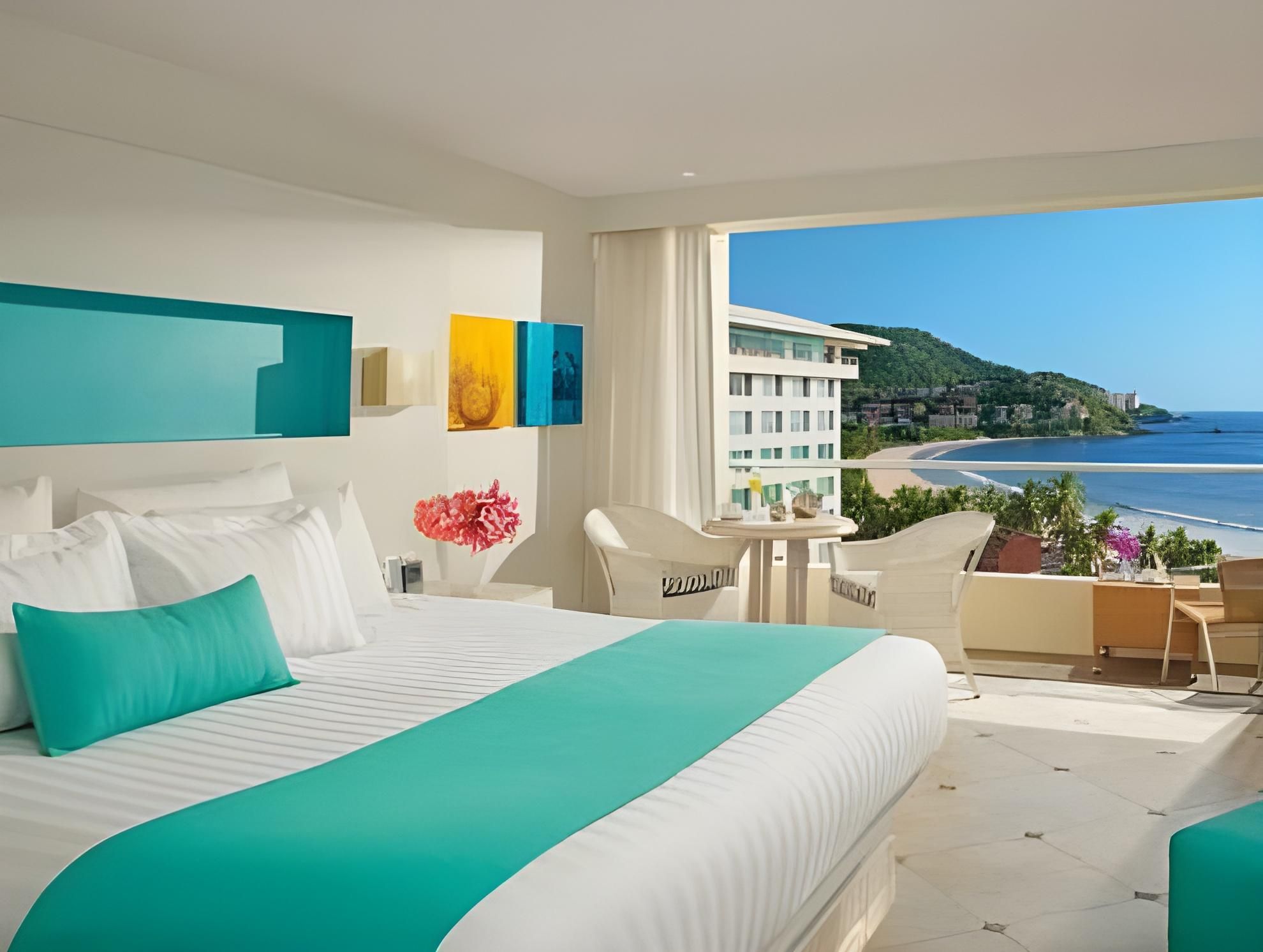 Deluxe Double Partial Ocean View - All Inclusive