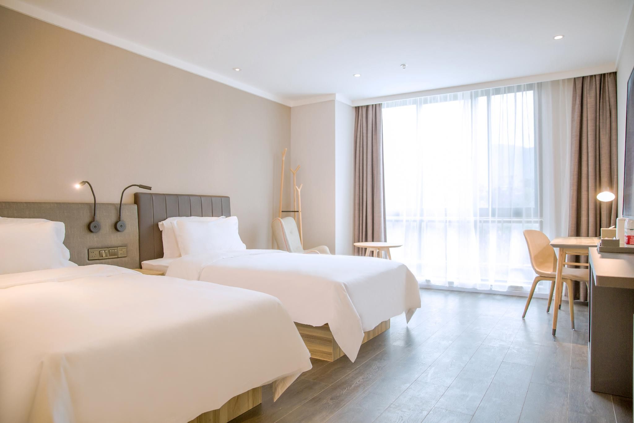 Twin Bed Room