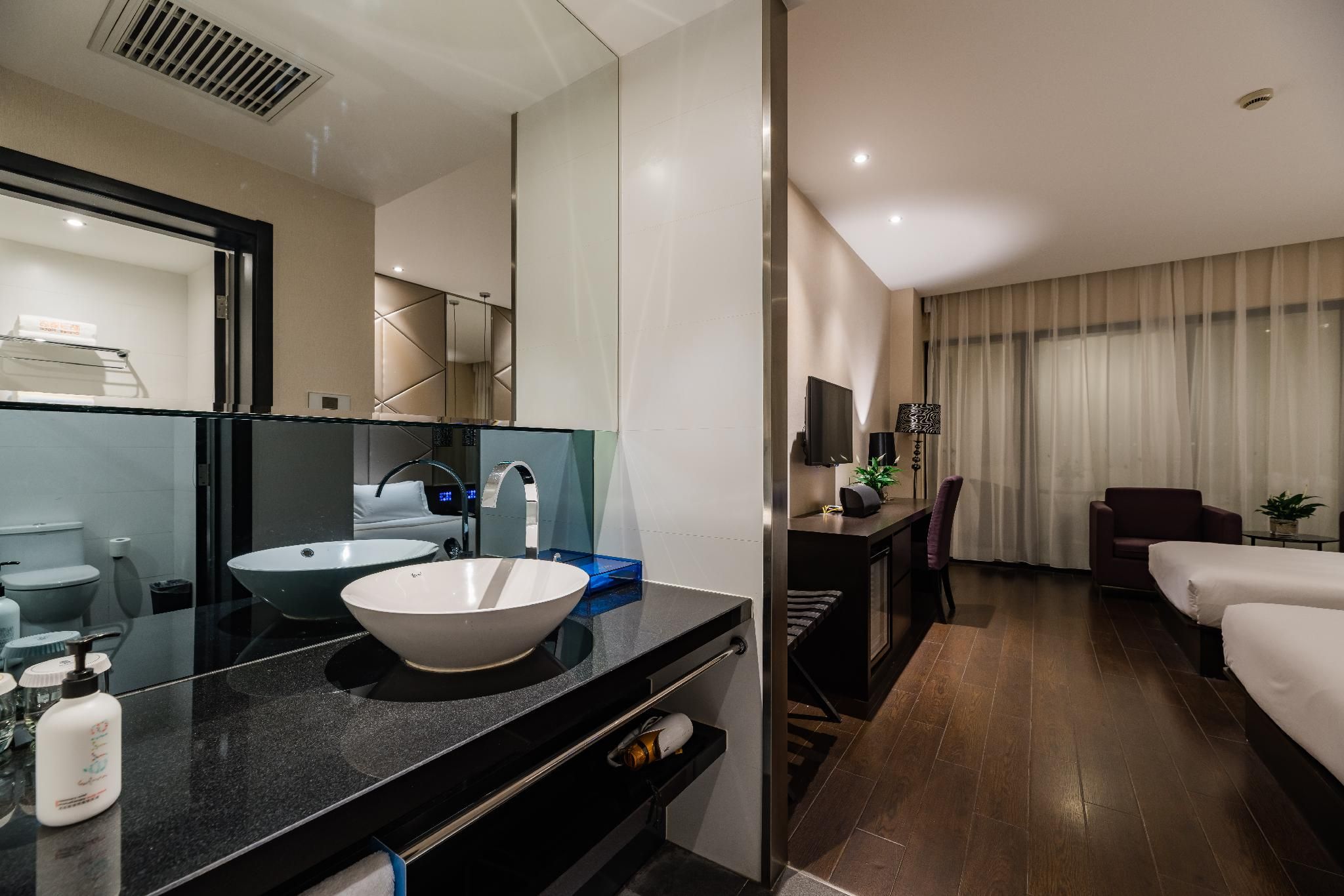 River View Twin Room with Balcony