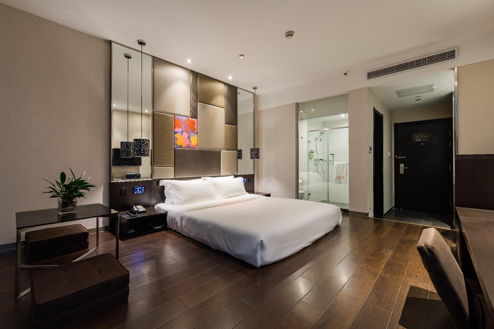 Balcony Tatami Bed Room with View