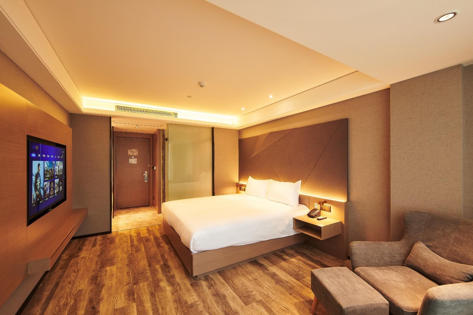 Huazhu - Deluxe Bed Room