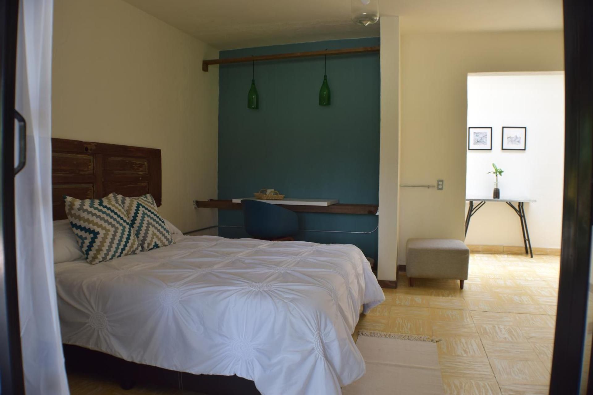 Finca del Pomar Deluxe Queen Room 2