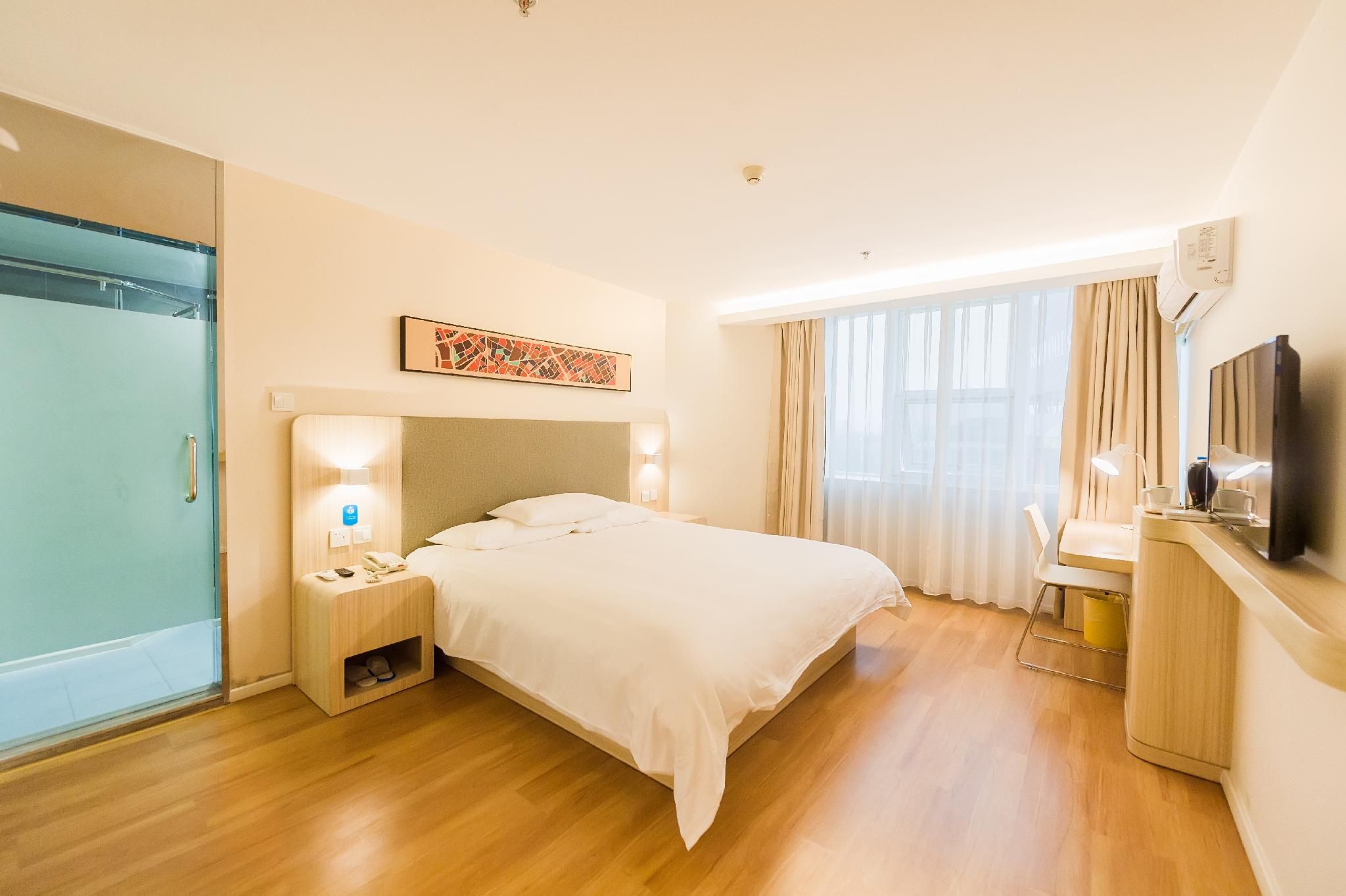 Superior Room Queen