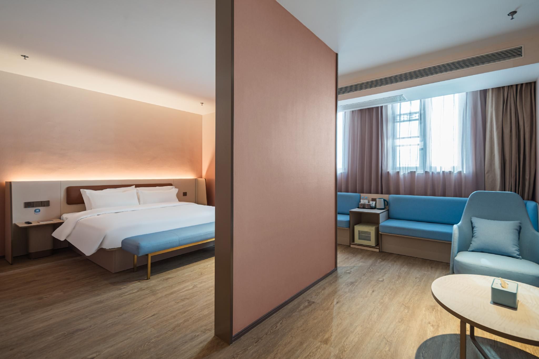 Huazhu - Deluxe Bed Room