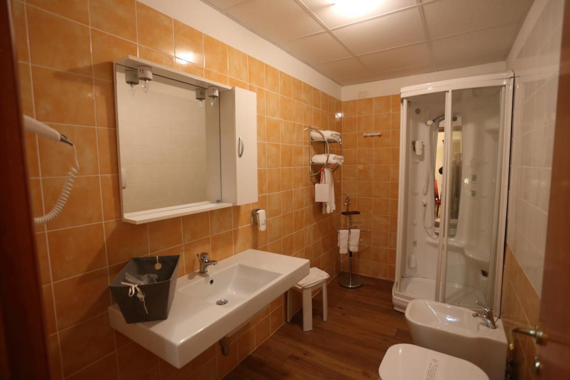 Classic Quadruple Room