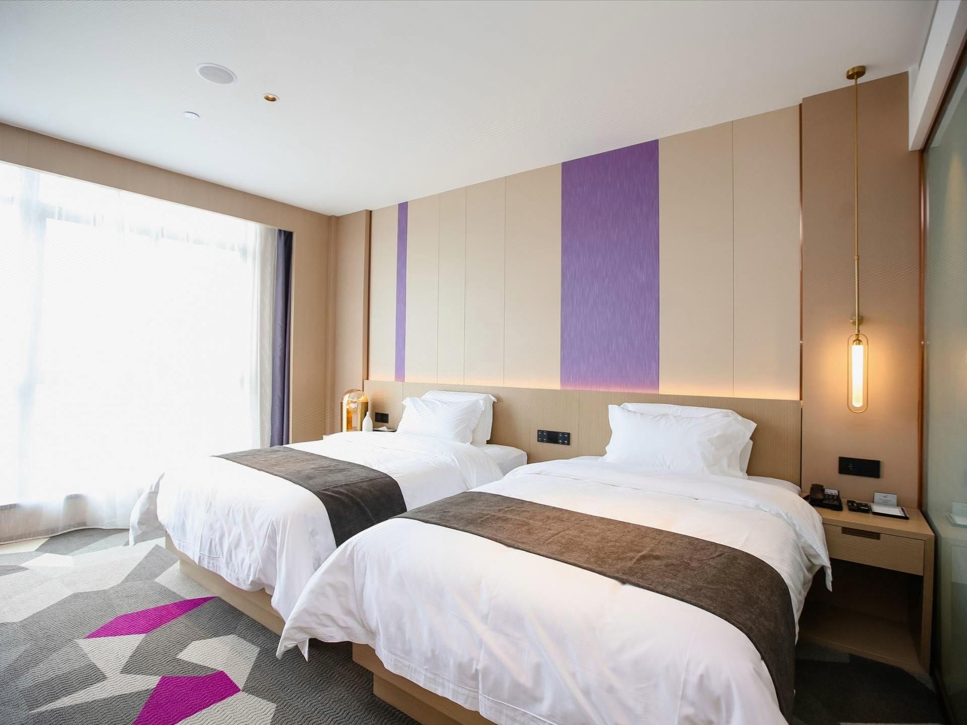 WH - Twin Room with Lake View