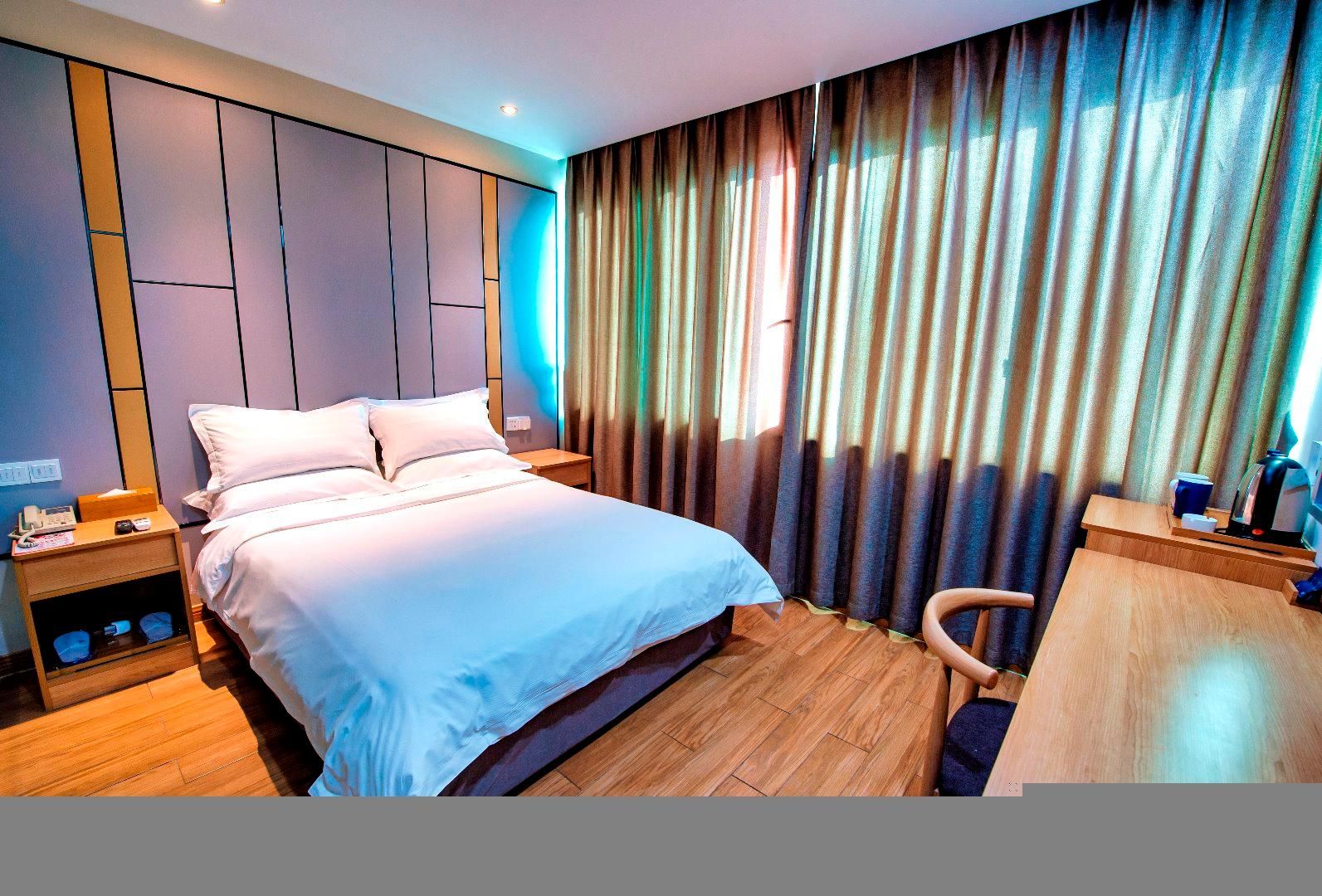 Huazhu - Superior BedRoom