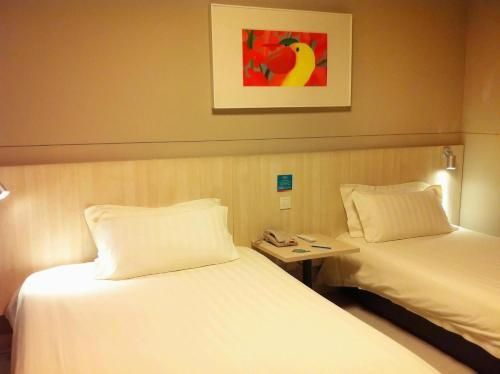 Standard Twin Room B With No Window