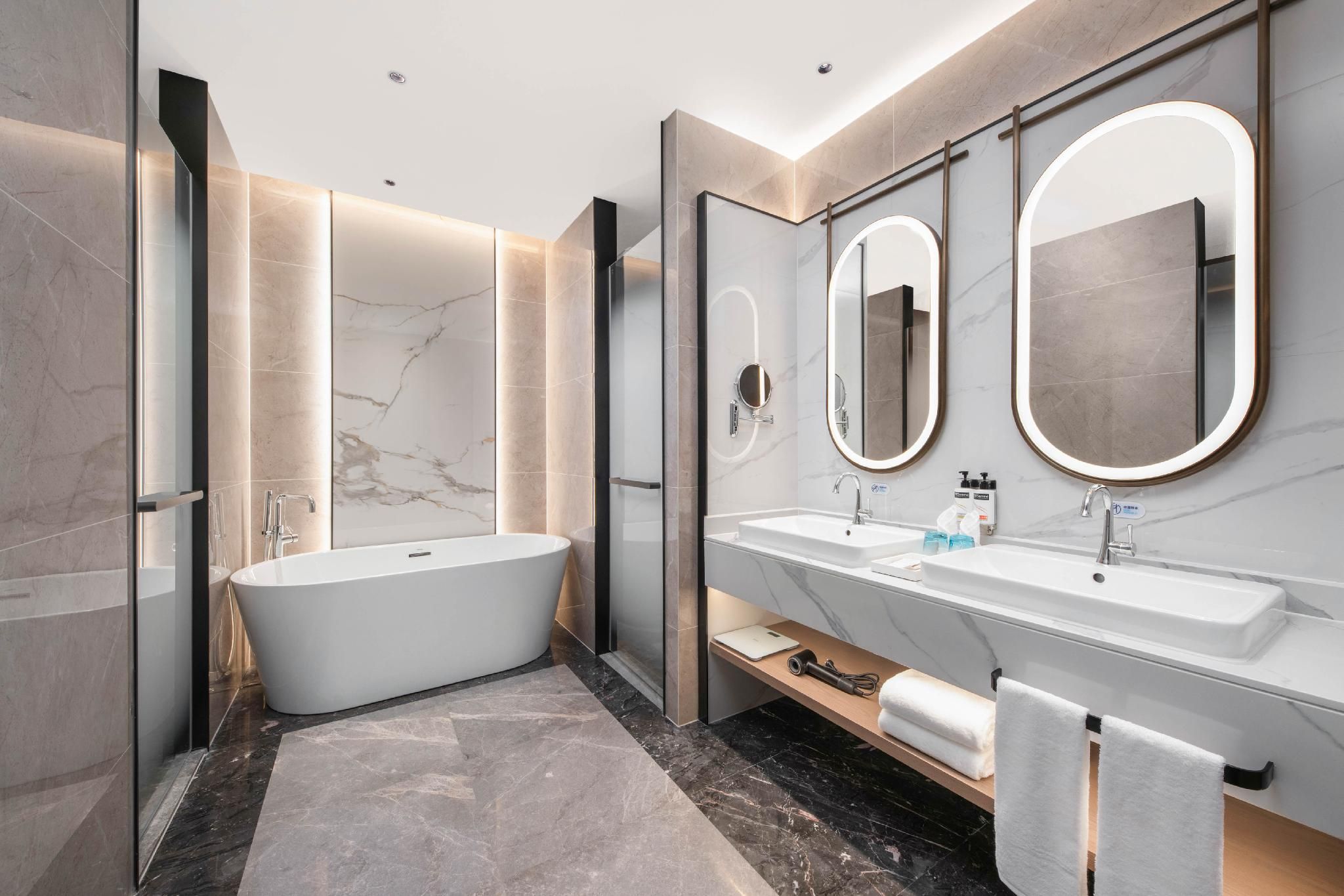 1 Bedroom Suite