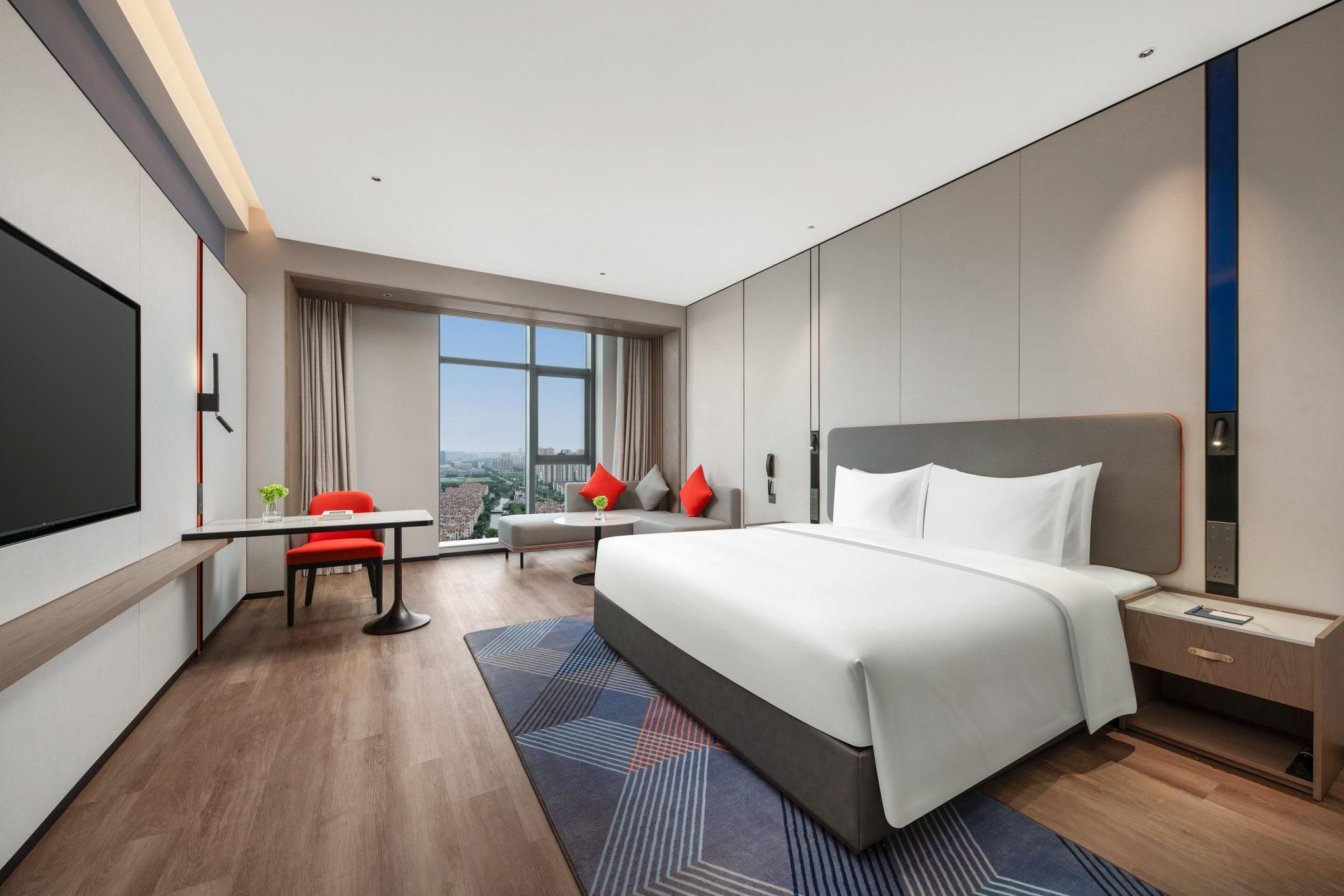1 King Standard Extra Floor Space High Floor