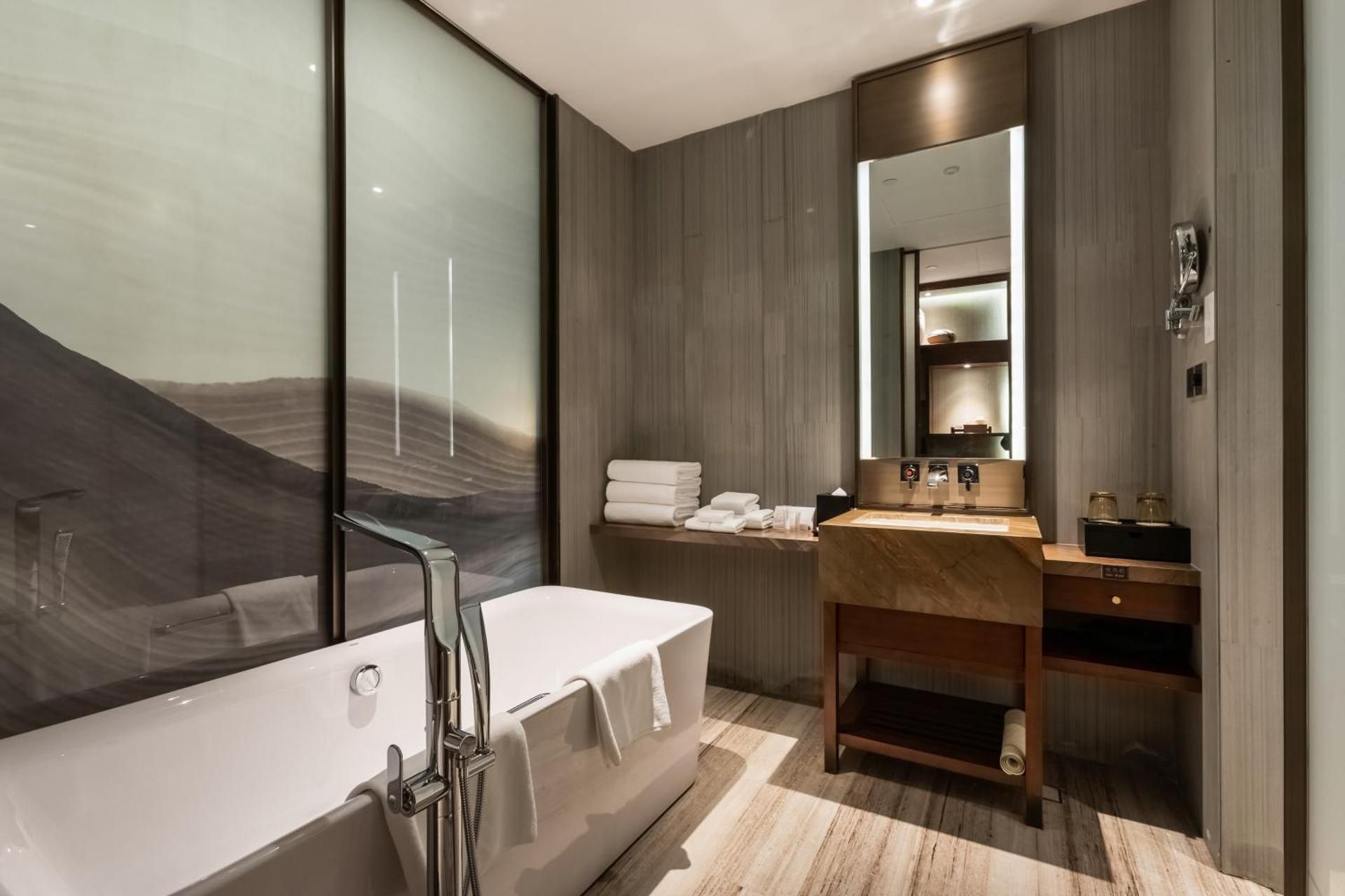 2 Double Standard High Floor Lounge Access