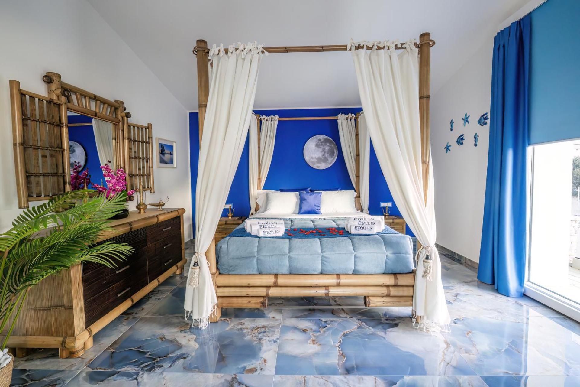 Deluxe Suite with Sea View
