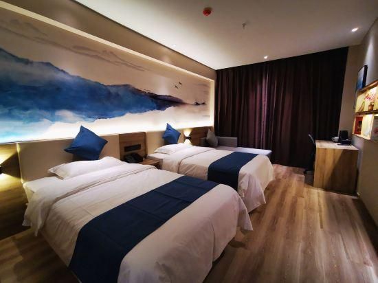 GTI - VX Superior Twin Room