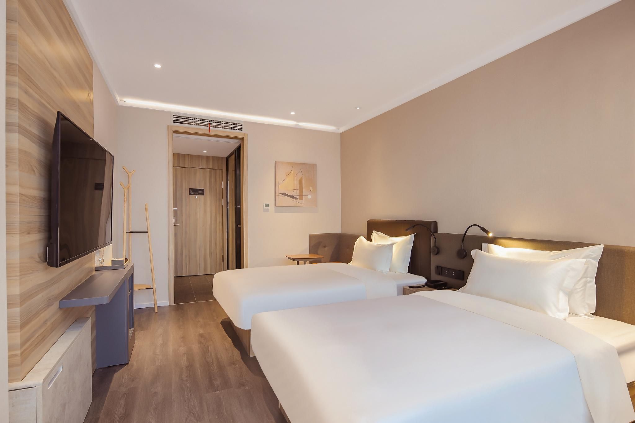 Twin Bed Room