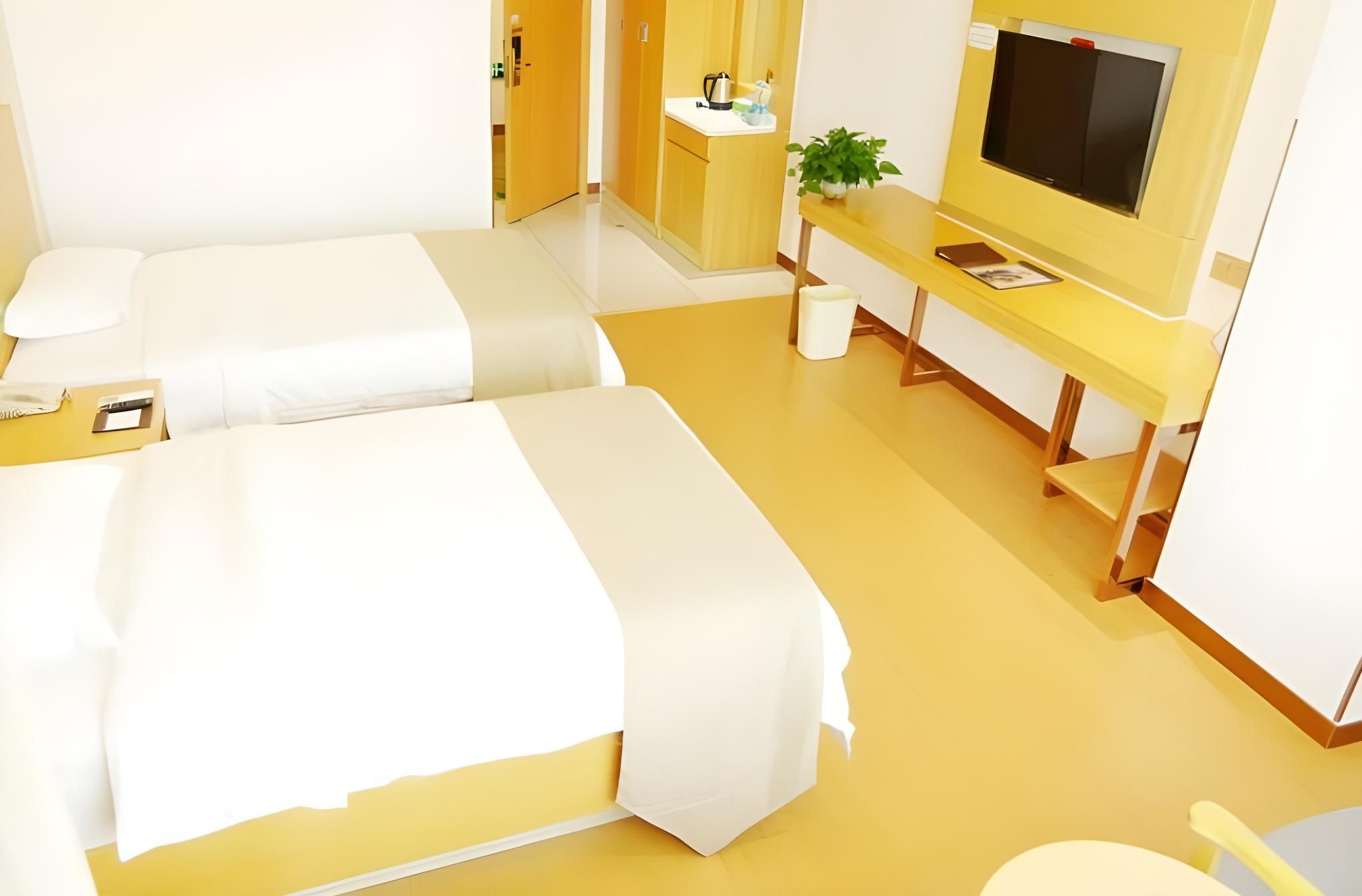 2 Bed Twin Superior Room