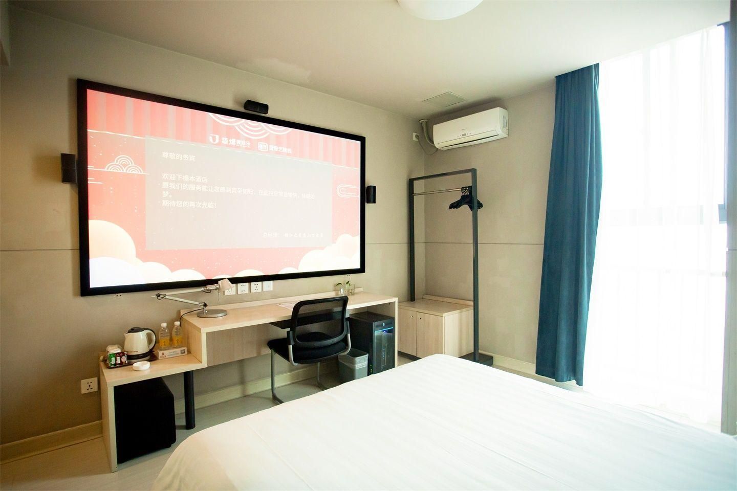 Business Standard Room A