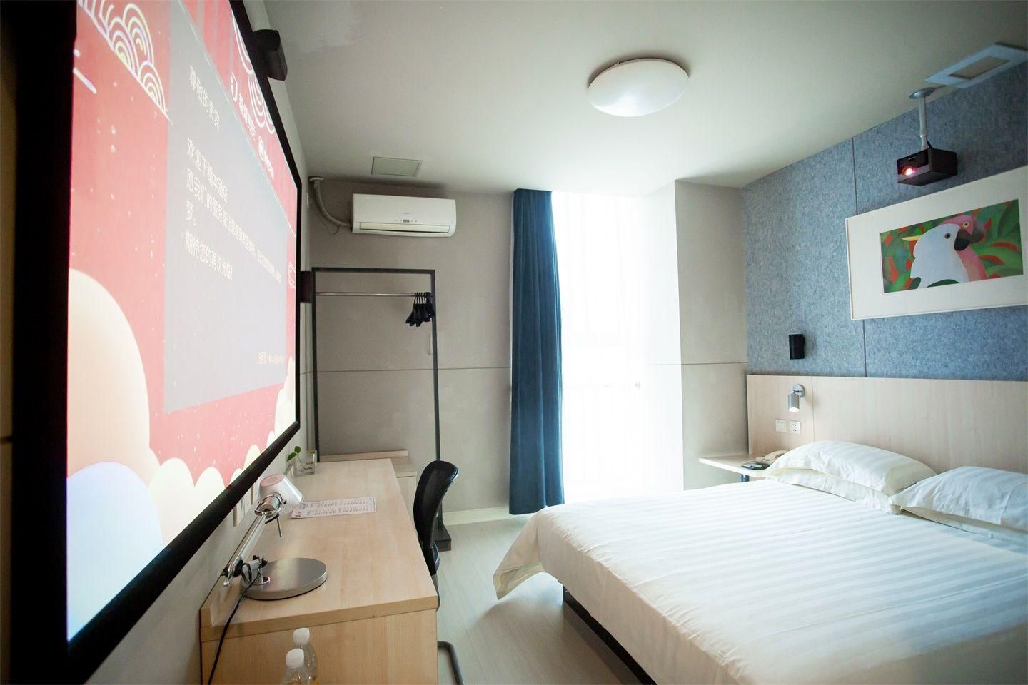 Business Standard Room A